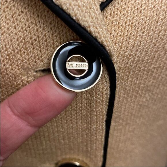 St. John Collection Elegant Women's Cream Blazer with Black Trim, US12 - Picture 3 of 9